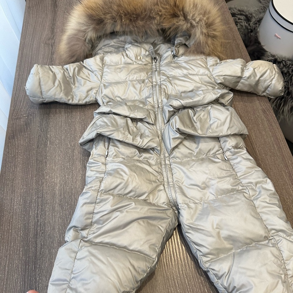 Winter coat - Picture 4 of 10